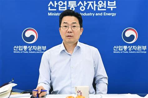 수출 상승세 붙잡기 안간힘박성택 산업부 1차관 2월 내놓을 비상 대책 준비에 최선 한국일보