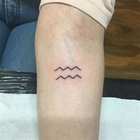 33 tatuagens perfeitas para quem é do signo de aquário Cute Tattoos For