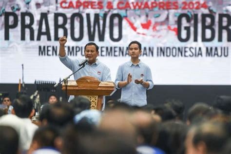 Prabowo Wajarkan Politik Dinasti Selamatkan Elektabilitas Gibran