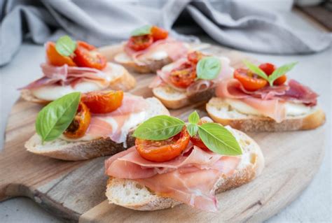 Bruschetta Med Serranoskinke Og Mozzarella Mummum Dk