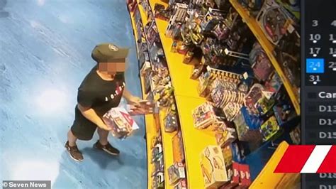 Aussie Cop S Touching Gesture For Accused Toy Thief Caught On Camera Daily Mail Online