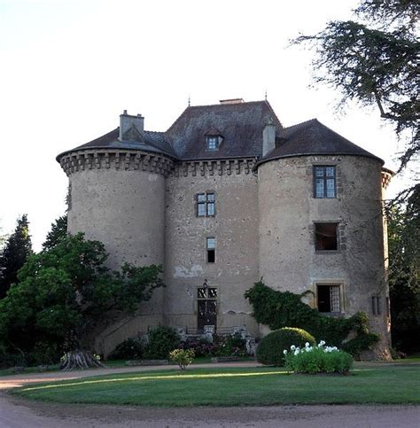 Château de Montaiguët en Forez Musée du Patrimoine de France