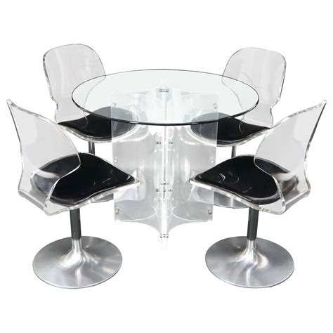 Very Thick Lucite Round Dining Table With Lucite Top And Chrome Accents At 1stdibs Round