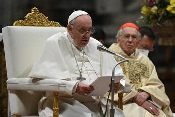 Pasqua Papa Alla Veglia Annuncia In Ucraino Cristo Risorto