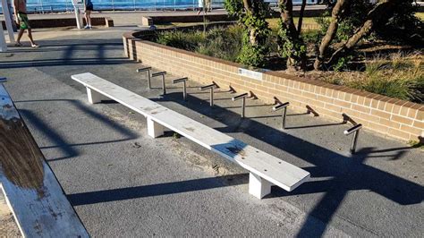 Bondi Park Outdoor Gym Bondi Beach Robinhood The Free Open Air Gym