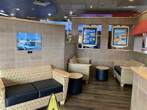 Dq Grill Chill Interior Dq Grill Chill S Flickr