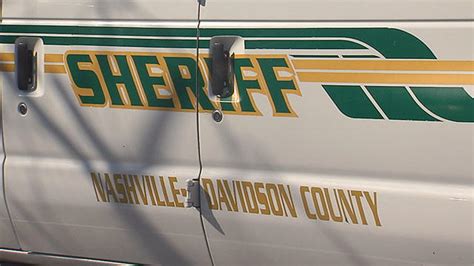 Deputies searching for escaped inmate in Nashville