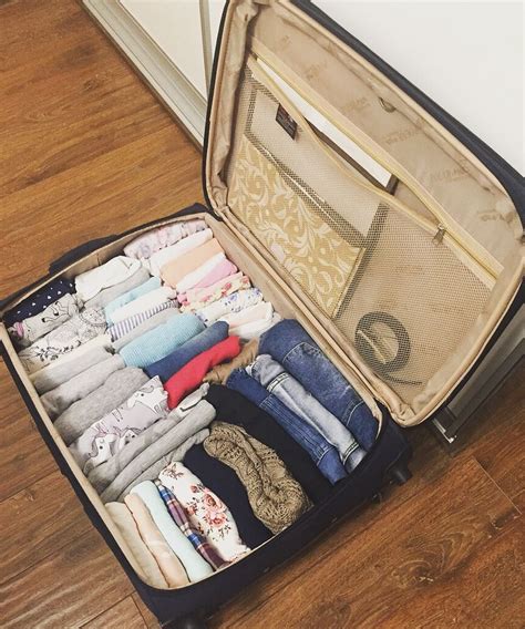 Packing Hacks Clothes Suitcase Packing Tips