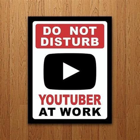 Placa Decorativa Gamer Youtuber At Work X Sinalizo Placa