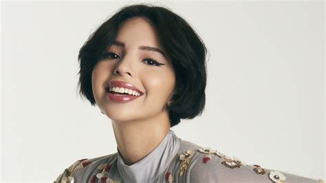 Ángela Aguilar tiene el bikini azul que querrás usar en tu próxima ida a la playa Glamour