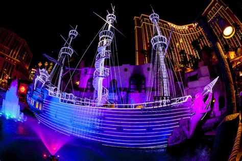 Treasure Island Pirate Show Sirens