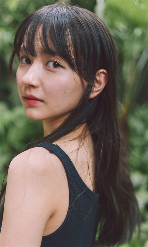 集英社、「Seventeen」専属モデル河村ここあさん、宮迫翠月さん、小國舞羽さんのデジタル写真集を本日発売 - MANGA Watch