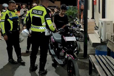 Polisi Di Kupang Amankan 4 Sepeda Motor Yang Dipakai Balap Liar