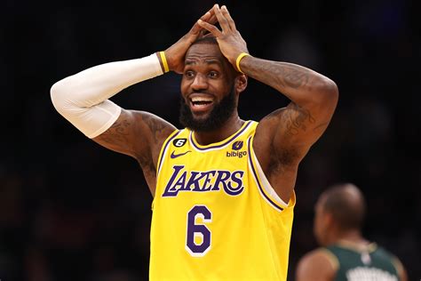 LeBron James Suffers Incredible On Court Meltdown After Lakers Cheated