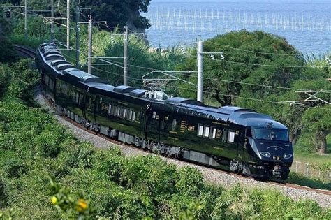 生まれ変わった787系つばめ Jr九州の新たな超豪華観光列車に乗った！ 旅 デイリースポーツ Online