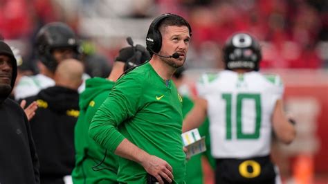 Ducks Head Coach Dan Lanning announces he's staying at Oregon