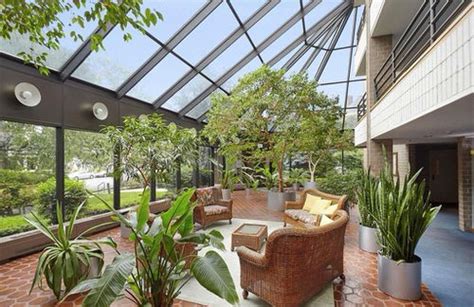 35 Stunning Sunroom Ideas With Plants | Balcony Garden Web