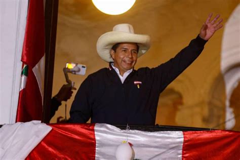 Pedro Castillo es proclamado como nuevo presidente de Perú