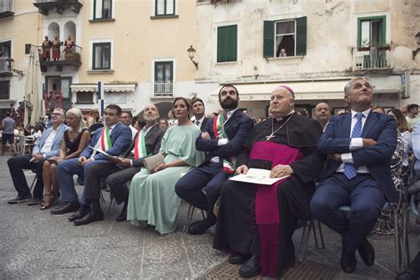 Capodanno Bizantino Marisa Cuomo Insignita Del Titolo Di Magistra Di