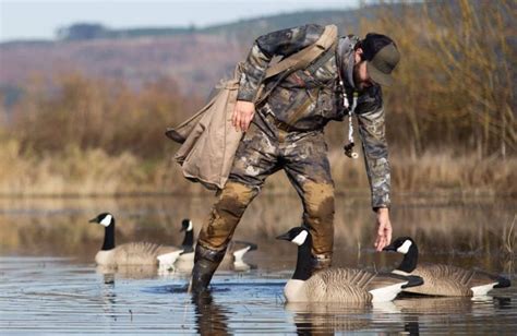 Dave Smith Decoys Maximas NEW Canada Goose Floater 4 Pack