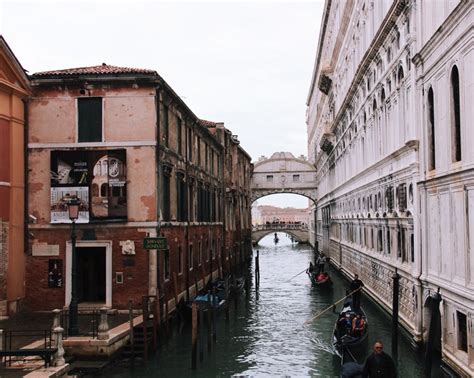 Venice in Autumn: What To Know Before Going - Miss Travelesque