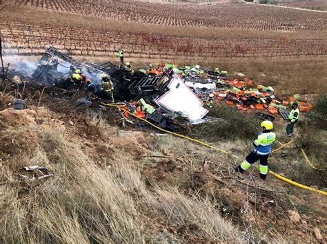 Un Camionero De A Os Fallece Tras Un Accidente En La Ap A La