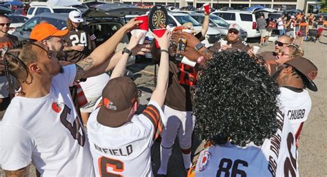 Cleveland Browns fans Tailgate at the Burke Lakefront lot, September 19 ...