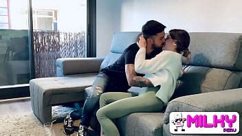 Is It Easy To Flirt And Fuck Through Tinder A Fan Shows You How He Did It Face Messi