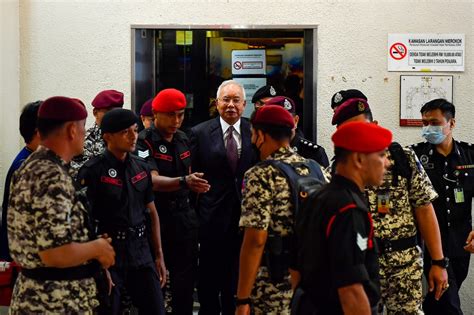 Najib Fails To Remove Mdb Trial Judge Over Jasmine Loo Case Continues