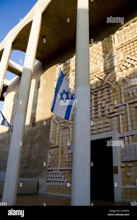 Outside Of The Grand Synagogue In Allenby Street Tel Aviv Israel Stock