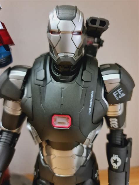 Ironman Hot Toys 1 6 Scale Box And All Accessories Included Hobbies Toys Toys Games On