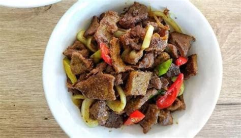 Daging Goreng Kunyit Stail Kelantan Letak Sikit Kicap Tambah Sedap Rasanya