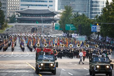 국군의 날 시가행진 10년 만에 부활서울 도심에서 역대급으로 파이낸셜뉴스