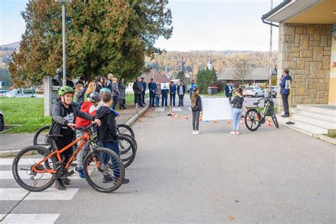 PŠ KRKA JE DOBILA KOLESARSKI POLIGON OSNOVNA ŠOLA ZAGRADEC