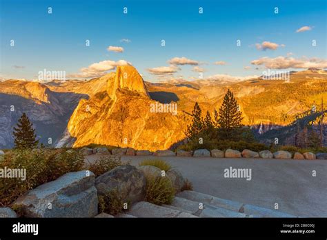 Parque nacional glaciar atardecer fotografías e imágenes de alta