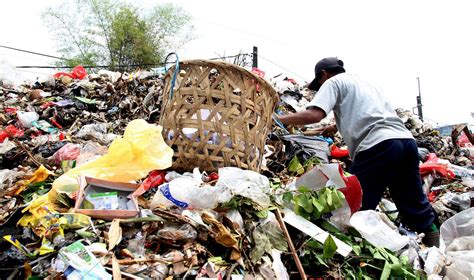 Penumpukan Sampah Masih Terjadi Di Tps Jakarta Aktual