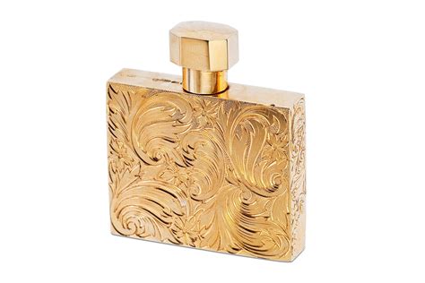 Gold Perfume Bottle Google Search Parfymflaskor Parfym Guld