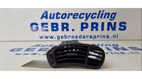 Fiat Panda Grilles aération tableau de bord stock ProxyParts fr