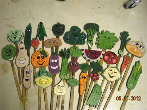 Garden Vegetable Wood Stakes, Garden Markers, Seedlings, Veggie Garden Wood Markers, Vegetable ...