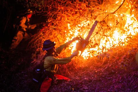 Los Angeles fires Threat Remains ‘Very High’ as Death Count Rises