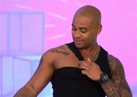 Ademir On Twitter E O Cezar Black Do Bbb Que Tem Uma Tatuagem Escrito