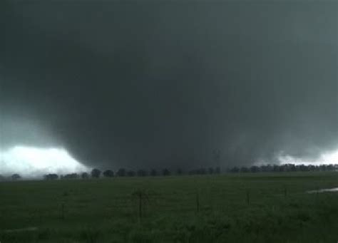 Tyler Metcalf On Twitter Rt Nickkrasz Wx An Intense Tornado Struck