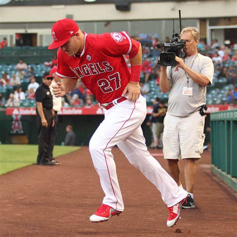 What Pros Wear: : Mike Trout’s Nike Force Zoom Trout 4 Cleats