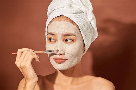 7 Masker Alami Untuk Menghilangkan Jerawat Membandel