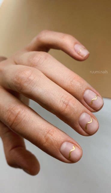 Minimalist Nails That Re Proved Less Is More Metallic Gold Nude Nails