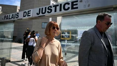 Con flores y aplausos reciben a Gisèle Pelicot en juicio por agresión