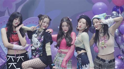 Red Velvet 레드벨벳 ‘birthday Performance Video Behind I Rv Collection Youtube