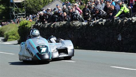 Isle Of Man Tt Race - Isle of Man TT - Wikipedia / The tt is world famous, it is the last of the ...