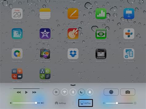 Does the iPad 2 have airplay - Apple Community