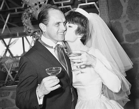 Bob Newhart Death Comedy Legend And Sitcom Star Of